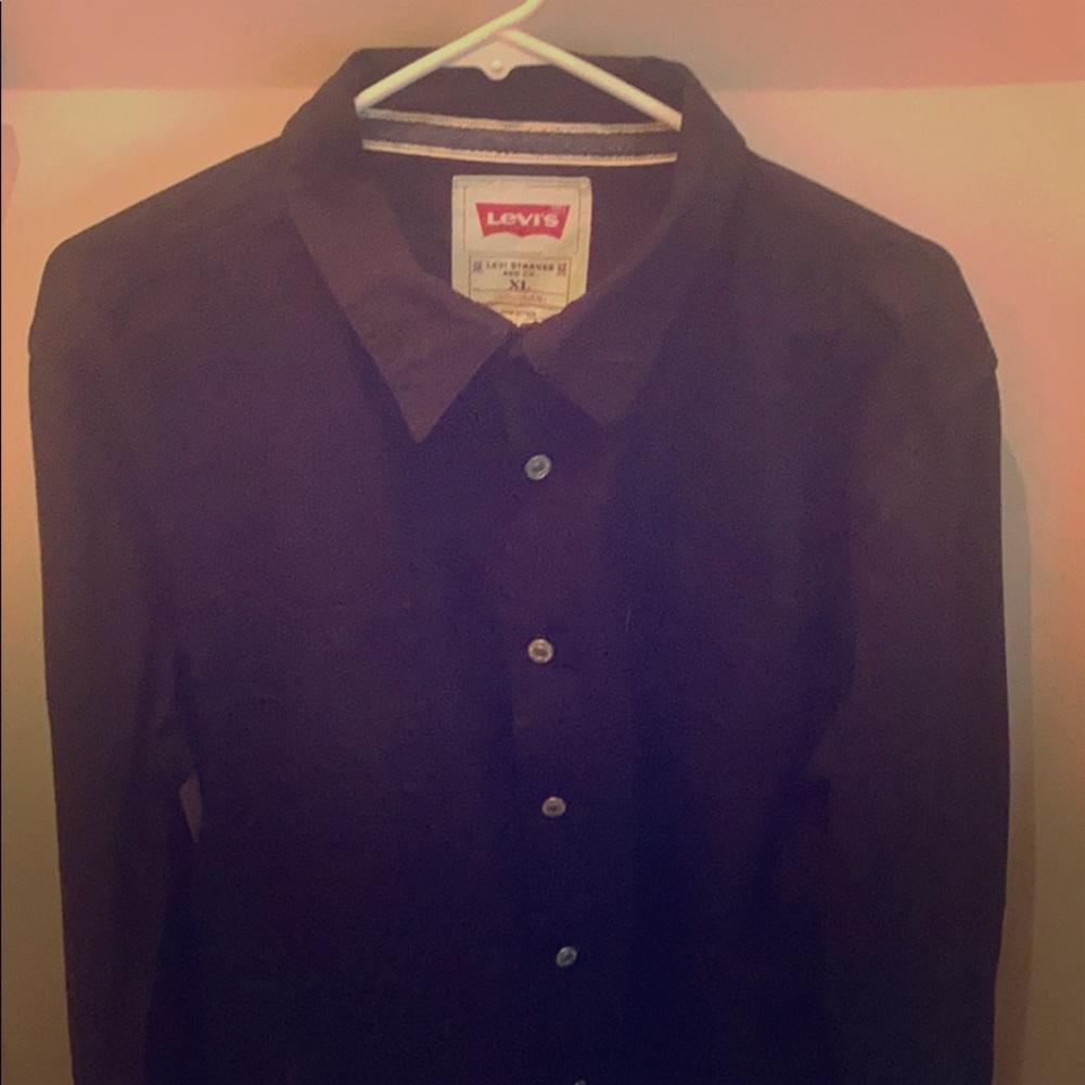 Men’s casual button down shirt